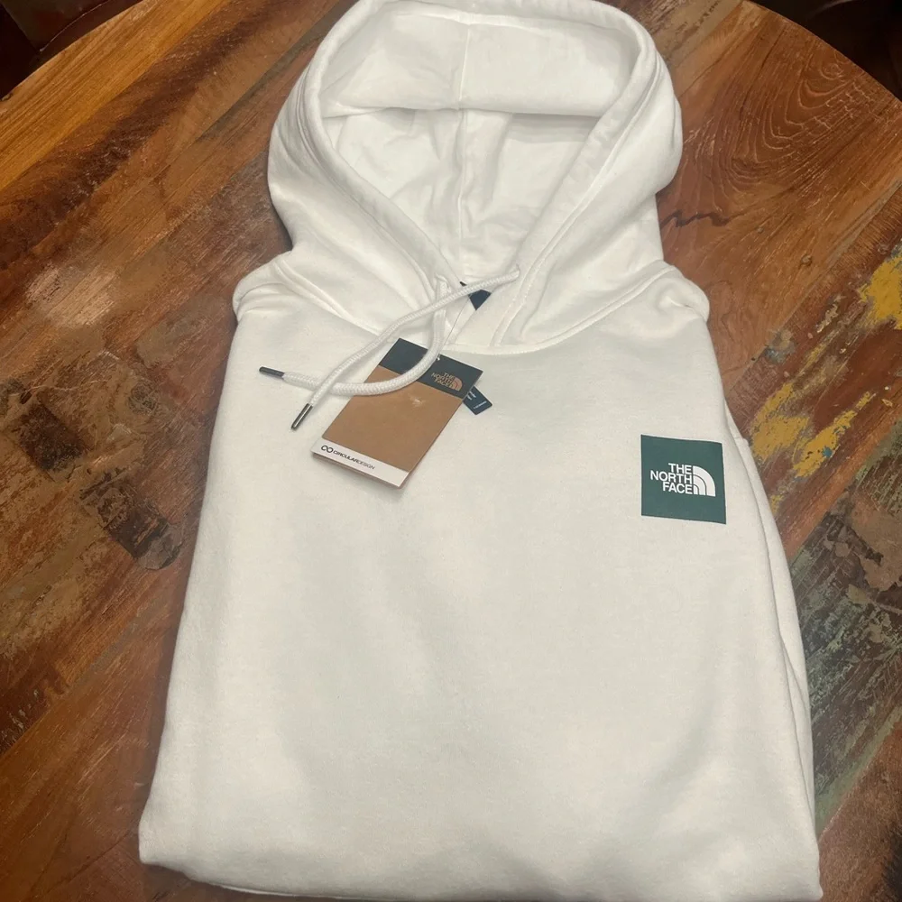 NWT North Face Men’s Hoodie